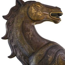 مجسمه اسب طلا کوب